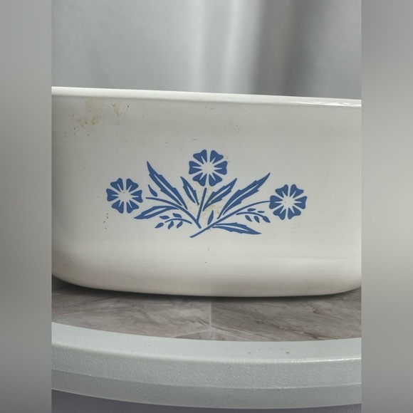 Vintage 1970's Corning Ware White Dish with Blue Floral Motif P-1½2-B .1½QT - Picture 2 of 11